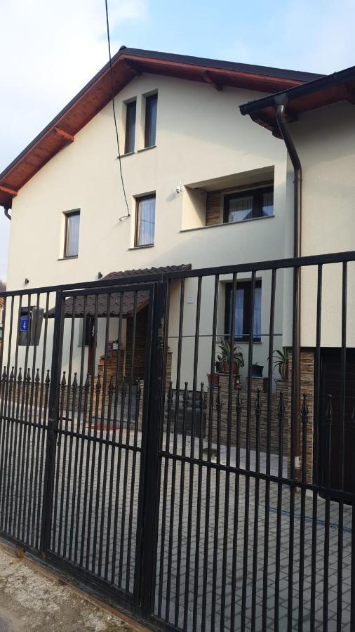 Apartamento Dumi'S House Borşa Exterior foto